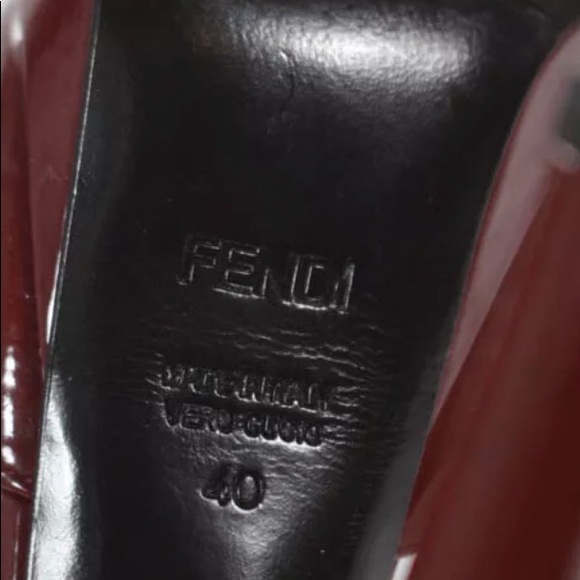 🔥🔥SOLD🔥🔥* FENDI PATENT PLATFORM SZ 40 fits a 9 - Picture 6 of 6